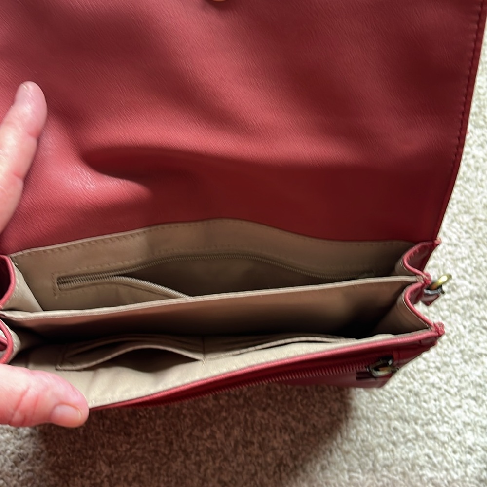 Elegant Pink Crossbody Bag - Picture 3 of 4